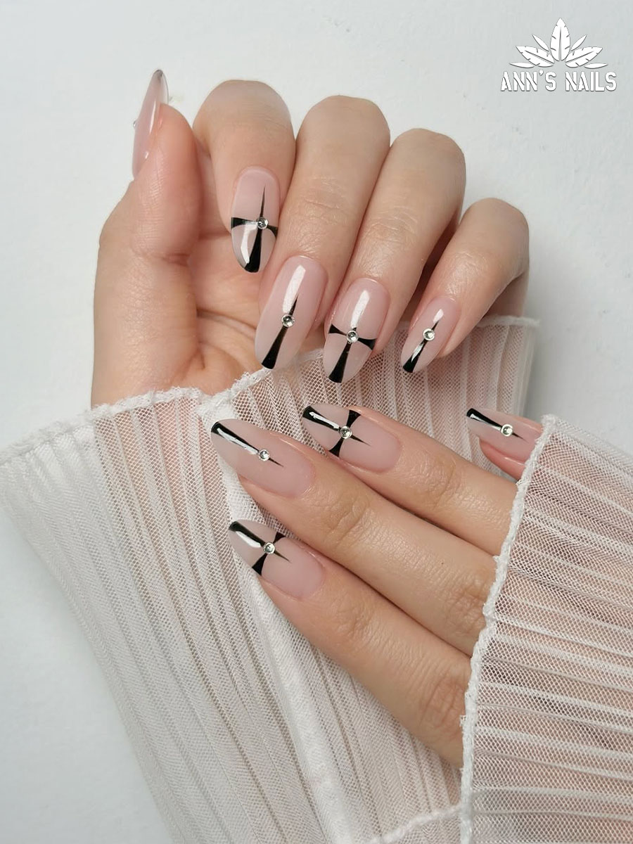 Ann's Nails 7959 Broadway